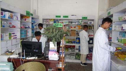 我县畜牧专家深入一线开展动物诊疗场所现场审查与畜禽养殖咨询服务